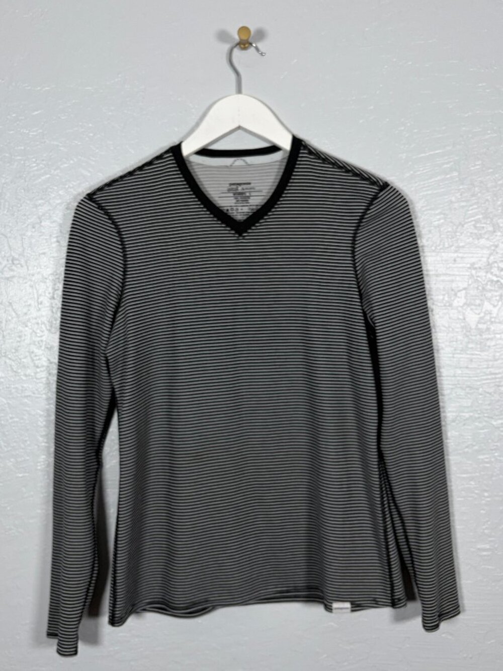 Patagonia Women L Black White Stripe Capilene 2 Shirt Lightweight Gorp Granola
